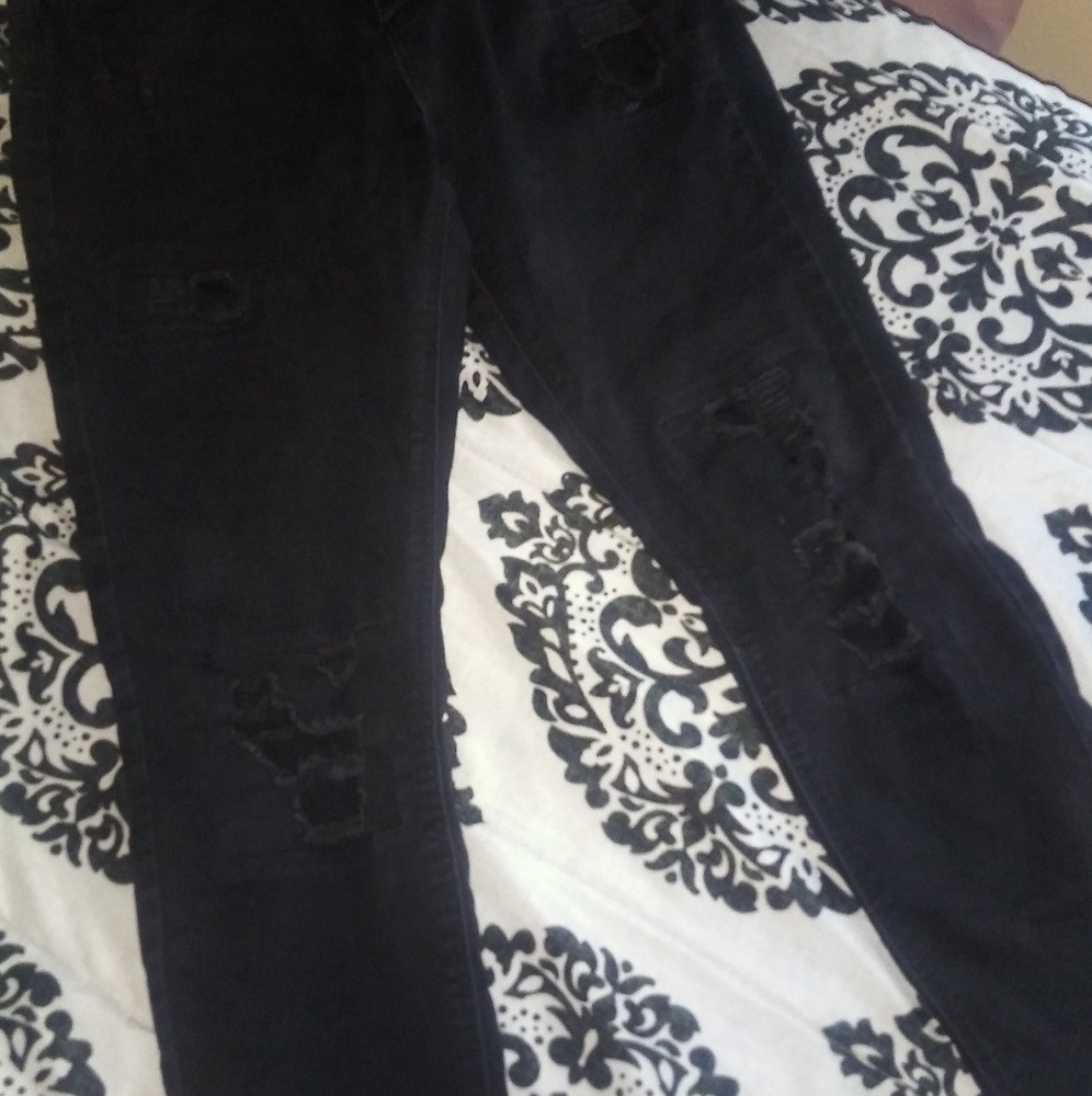 Rue 21 distressed black jeans